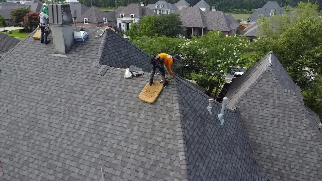 New metal roof installation on commercial building in Baton Rouge
